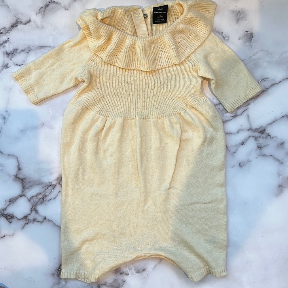 Nordstrom x SomethingNavy jumper - size 3 months